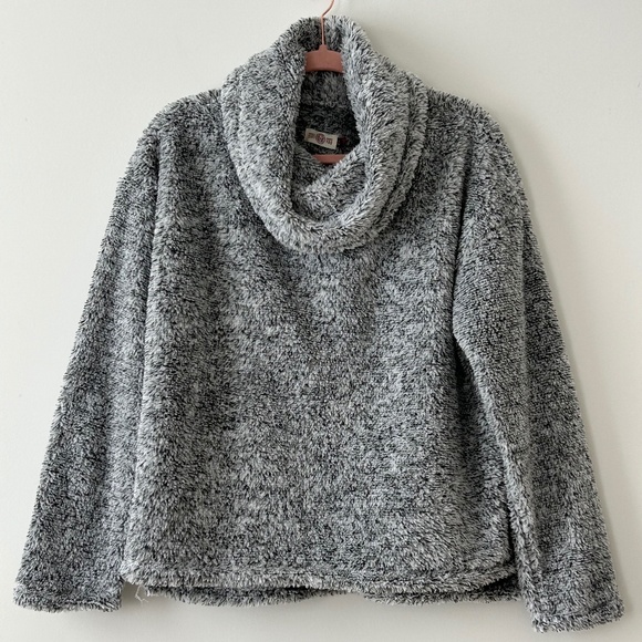 SO Cozy Gray Funnel Neck Plush Fleece Cowl Neck Pullover Top - Picture 1 of 16